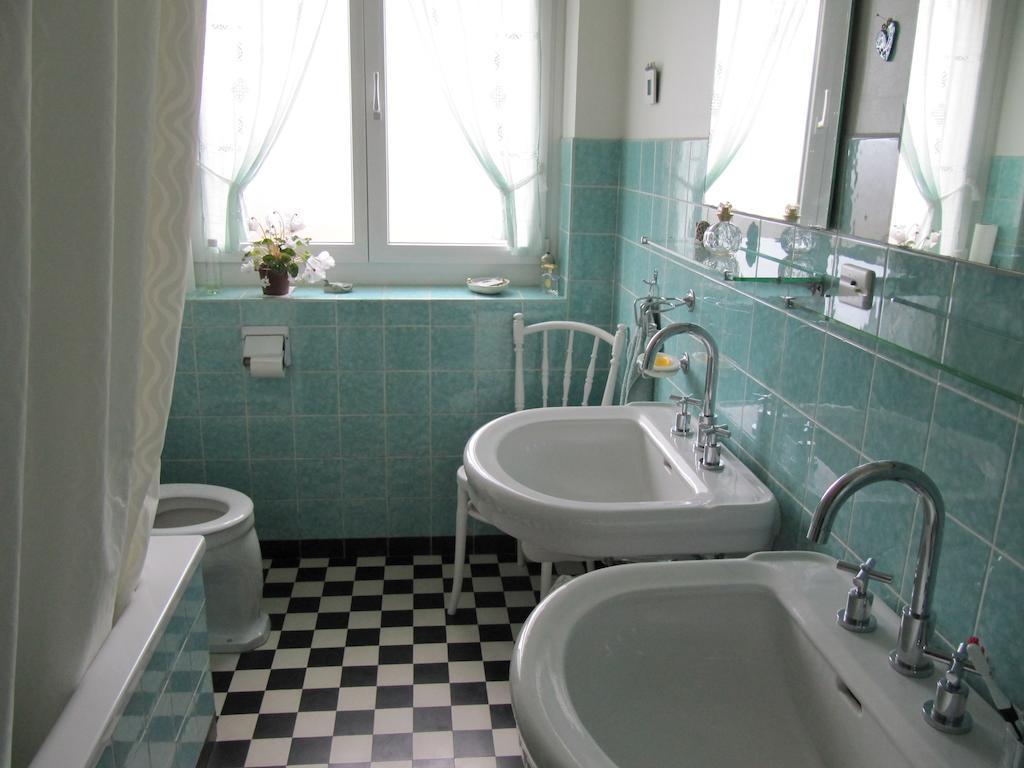 Bed and Breakfast Chez Jean Et Daisy Riehen Екстер'єр фото