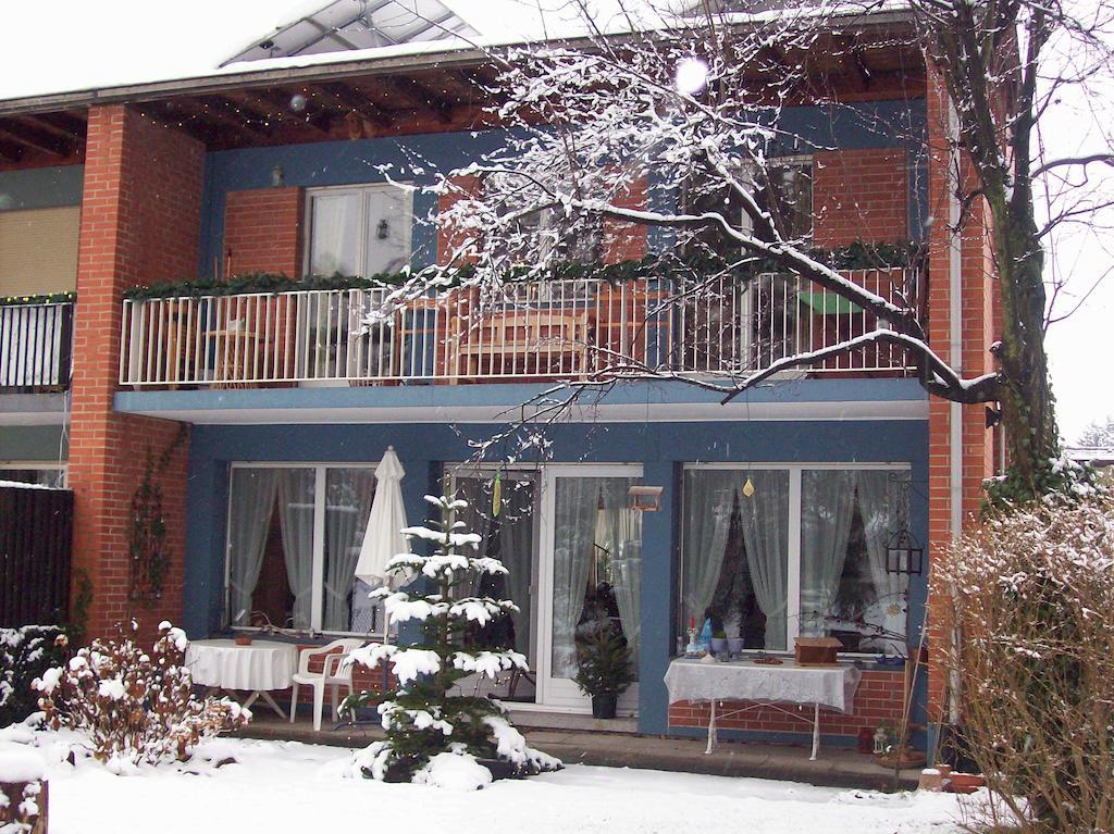 Bed and Breakfast Chez Jean Et Daisy Riehen Екстер'єр фото
